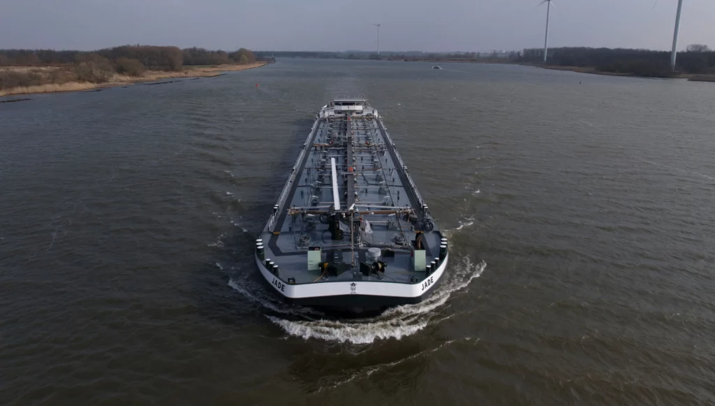 ams barging, mts jade, bunkering, bunkertransport, liquid bulk, rhine shipping