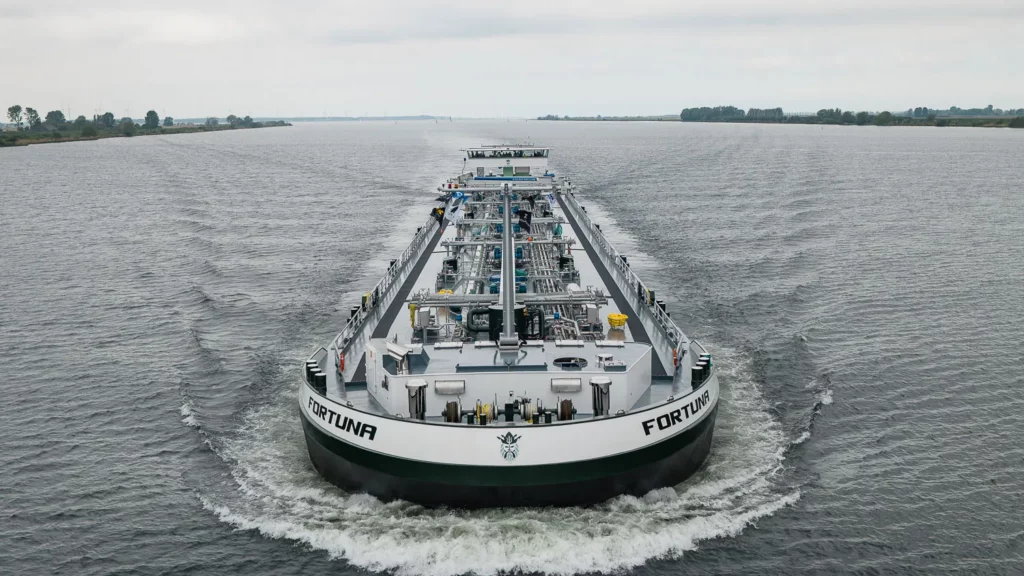 mts fortuna, z drives, methanol ready vessels, ams barging, barging, inland shipping, transport, bunkering, newbuild, rensen driessen